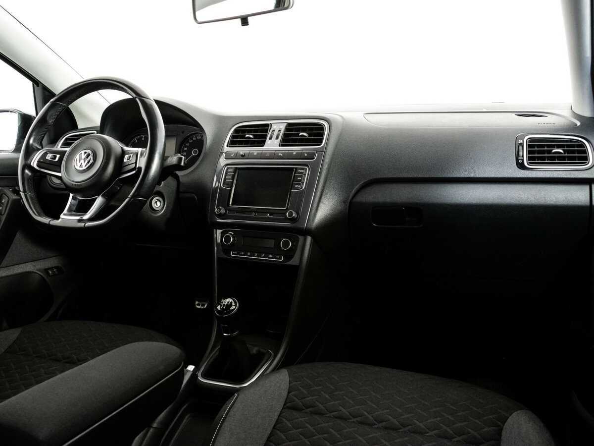 Volkswagen Polo с пробегом — 2018 год. Фото: #6