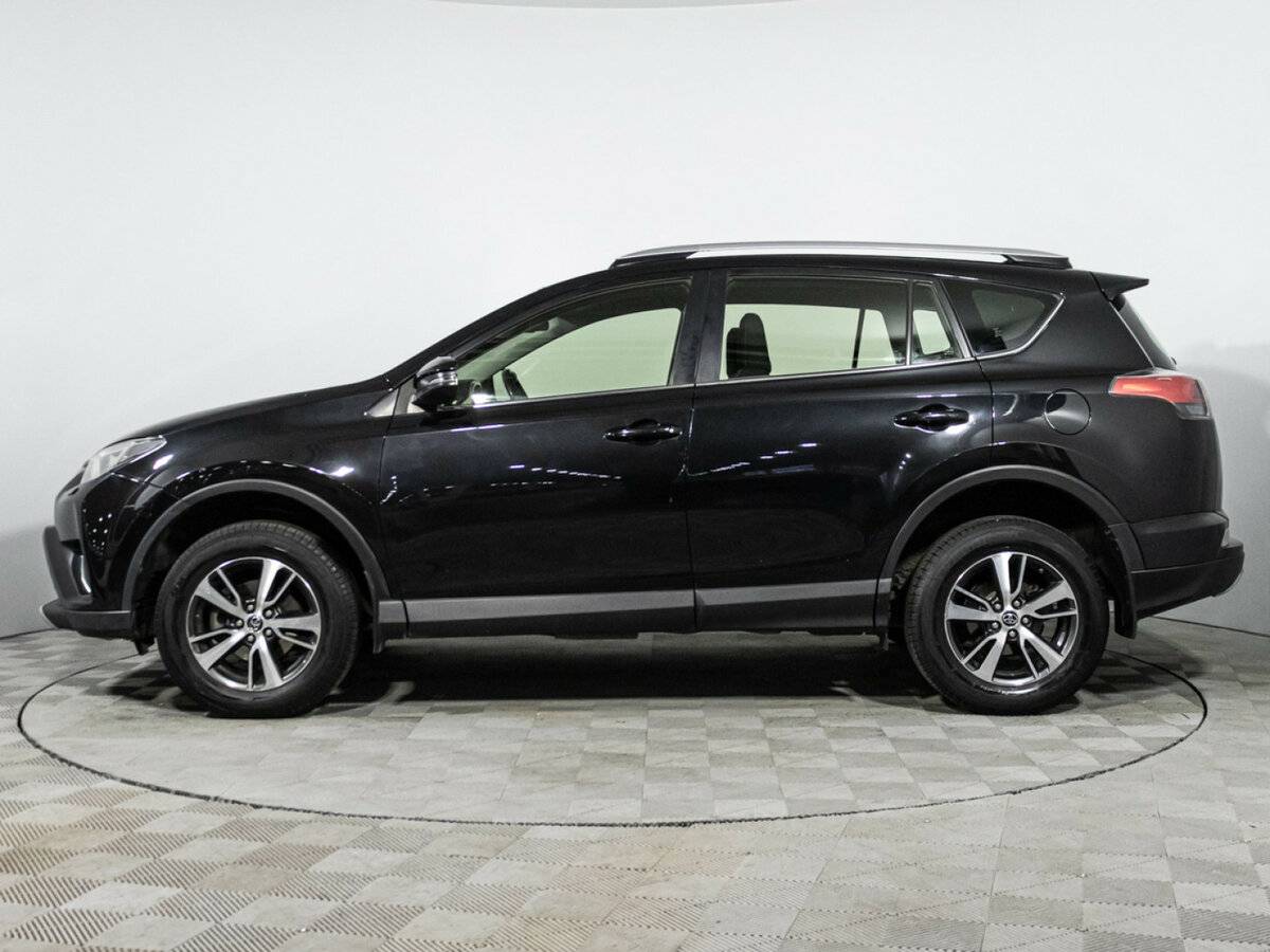 Toyota RAV4 с пробегом — 2015 год. Фото: #6