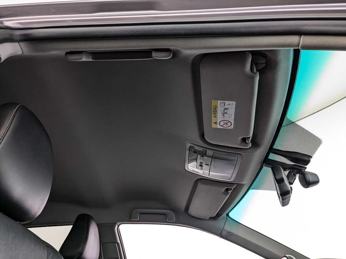 Toyota Camry с пробегом — 2016 год. Фото: #18