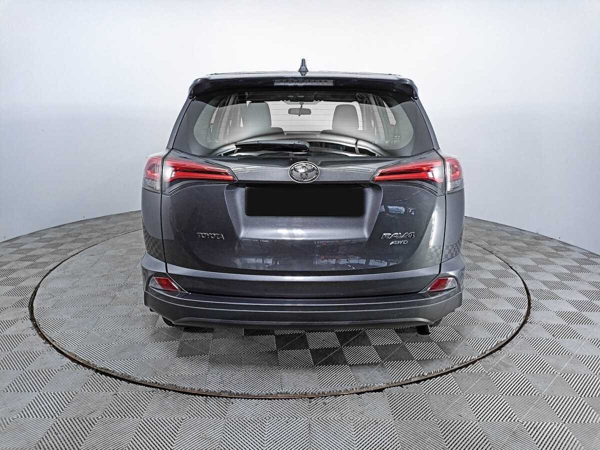 Toyota RAV4 с пробегом — 2015 год. Фото: #5