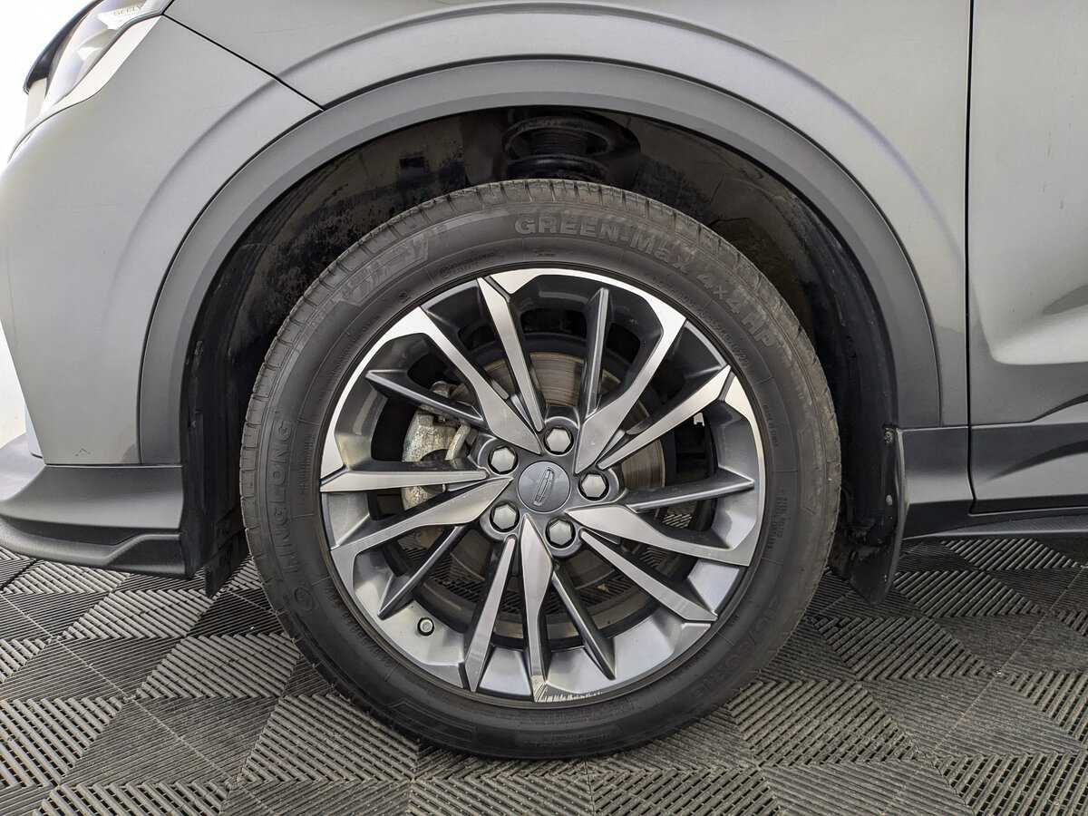 Geely Coolray с пробегом — 2023 год. Фото: #11