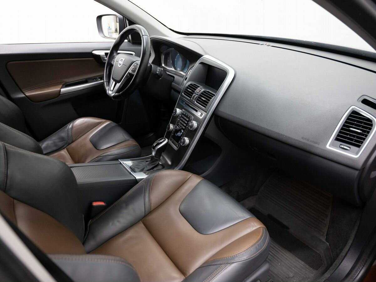 Volvo XC60 с пробегом — 2014 год. Фото: #10