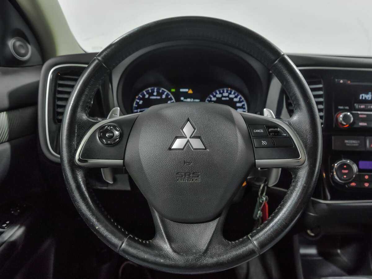Mitsubishi Outlander с пробегом — 2013 год. Фото: #7