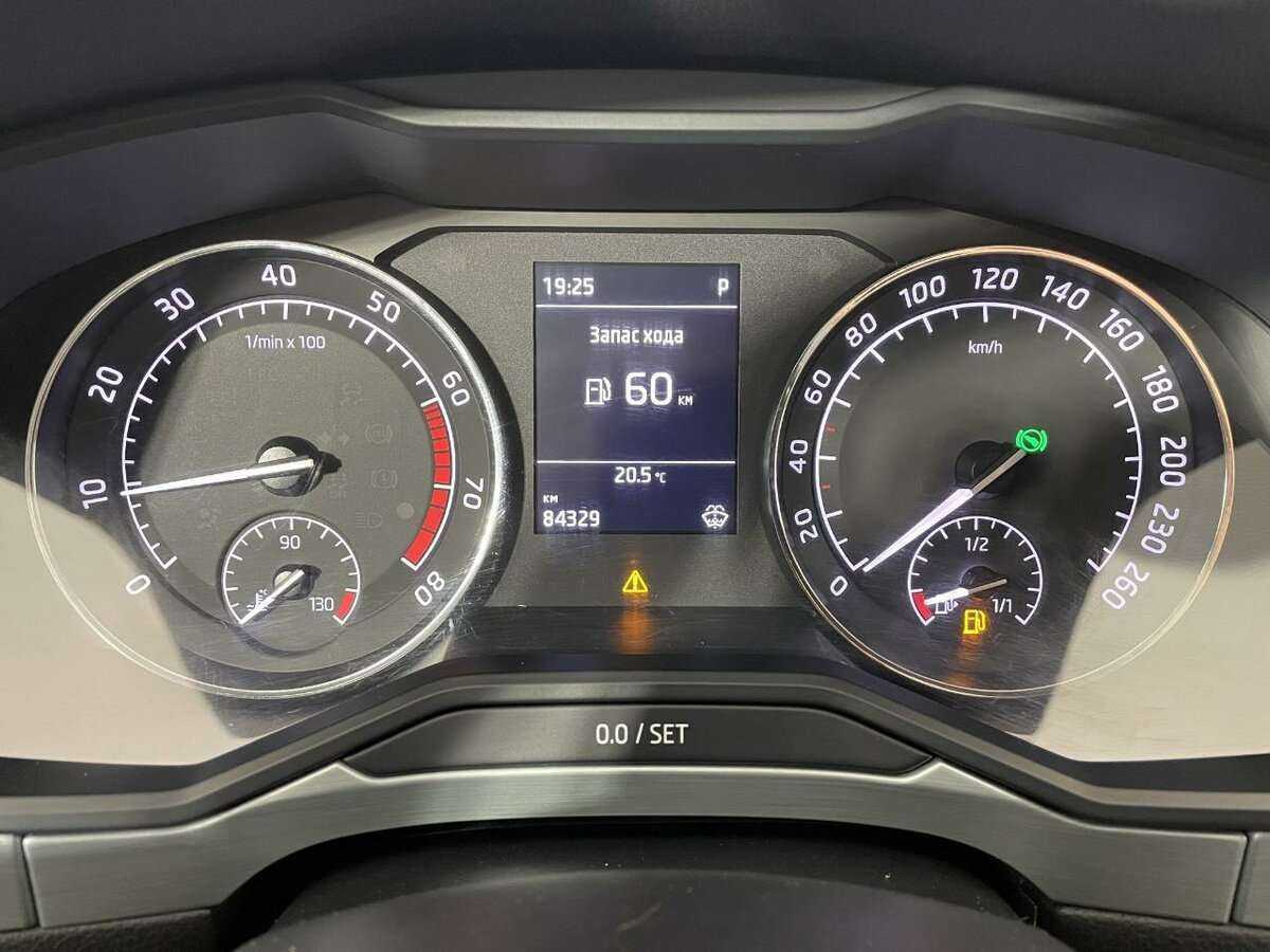 Skoda Superb с пробегом — 2018 год. Фото: #10