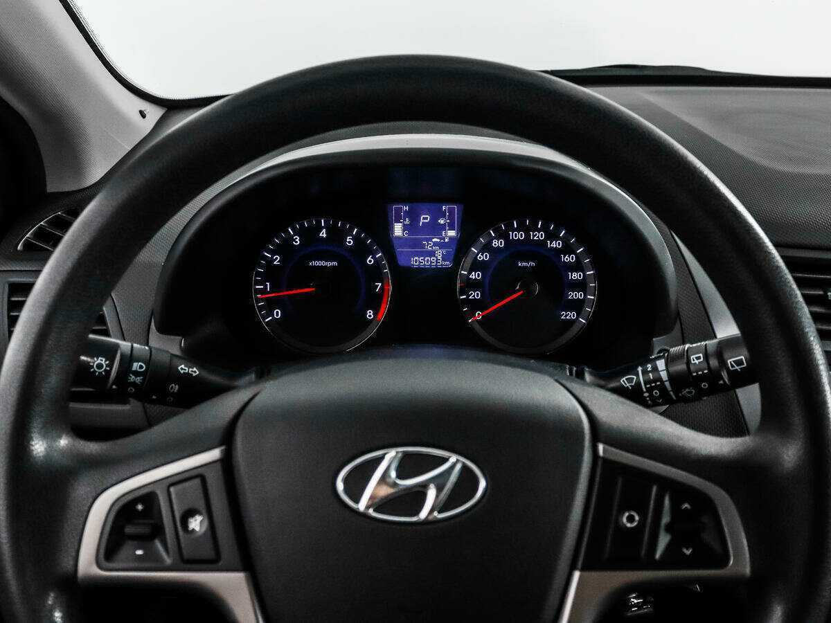 Hyundai Solaris с пробегом — 2015 год. Фото: #14