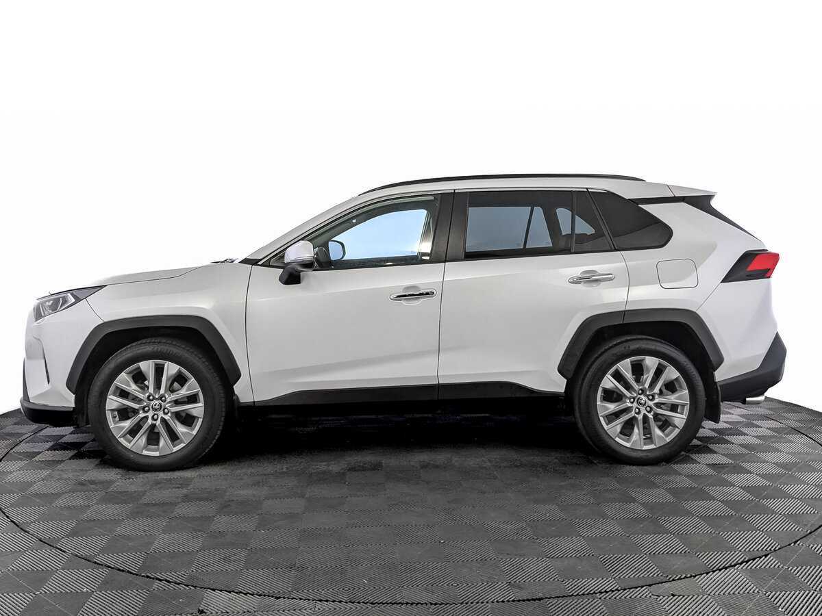Toyota RAV4 с пробегом — 2021 год. Фото: #7