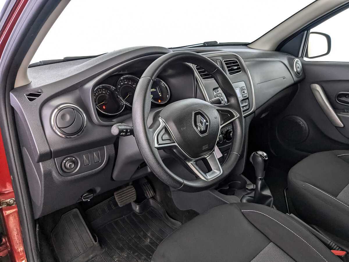 Renault Logan с пробегом — 2019 год. Фото: #10