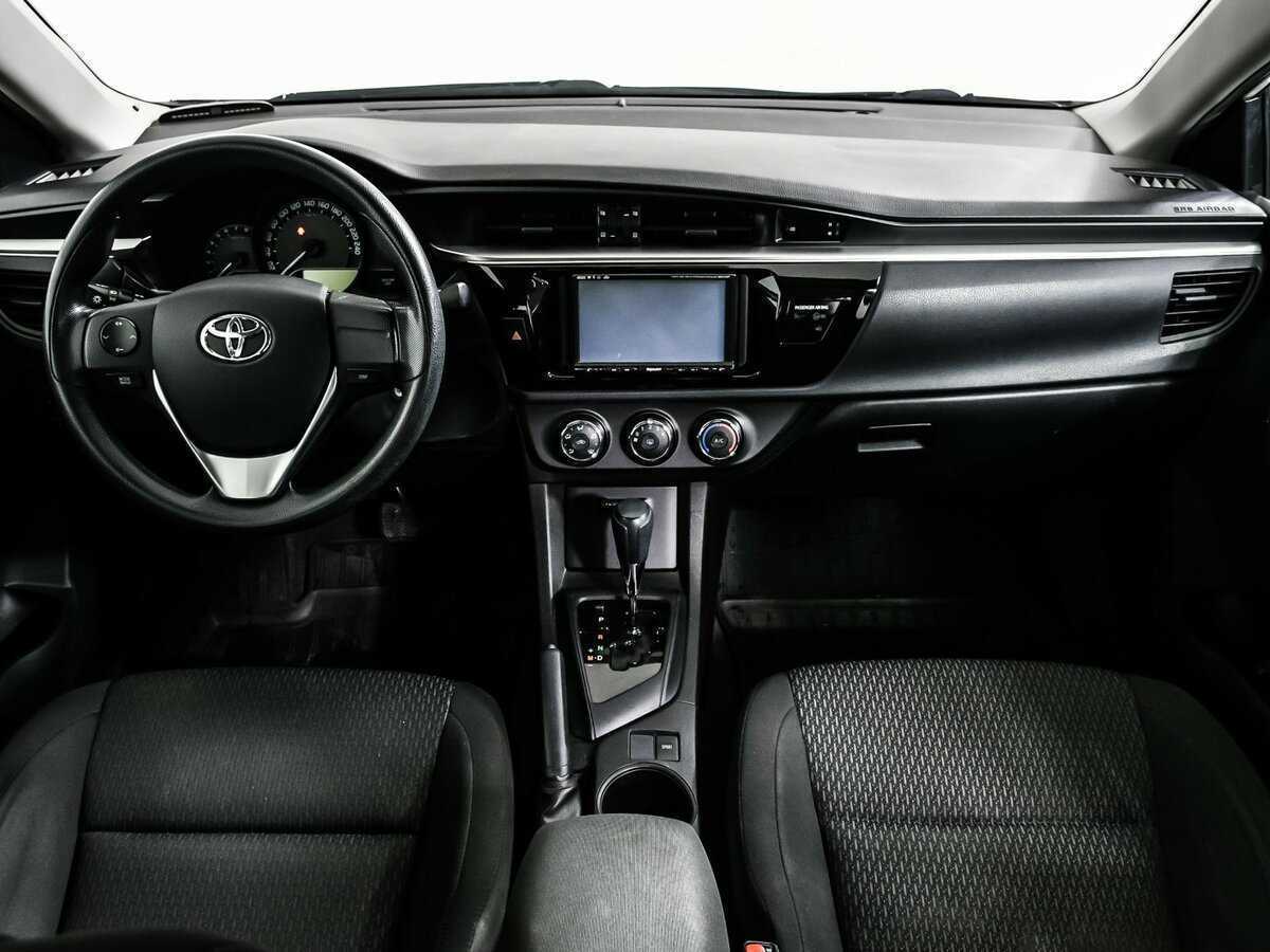Toyota Corolla с пробегом — 2013 год. Фото: #10