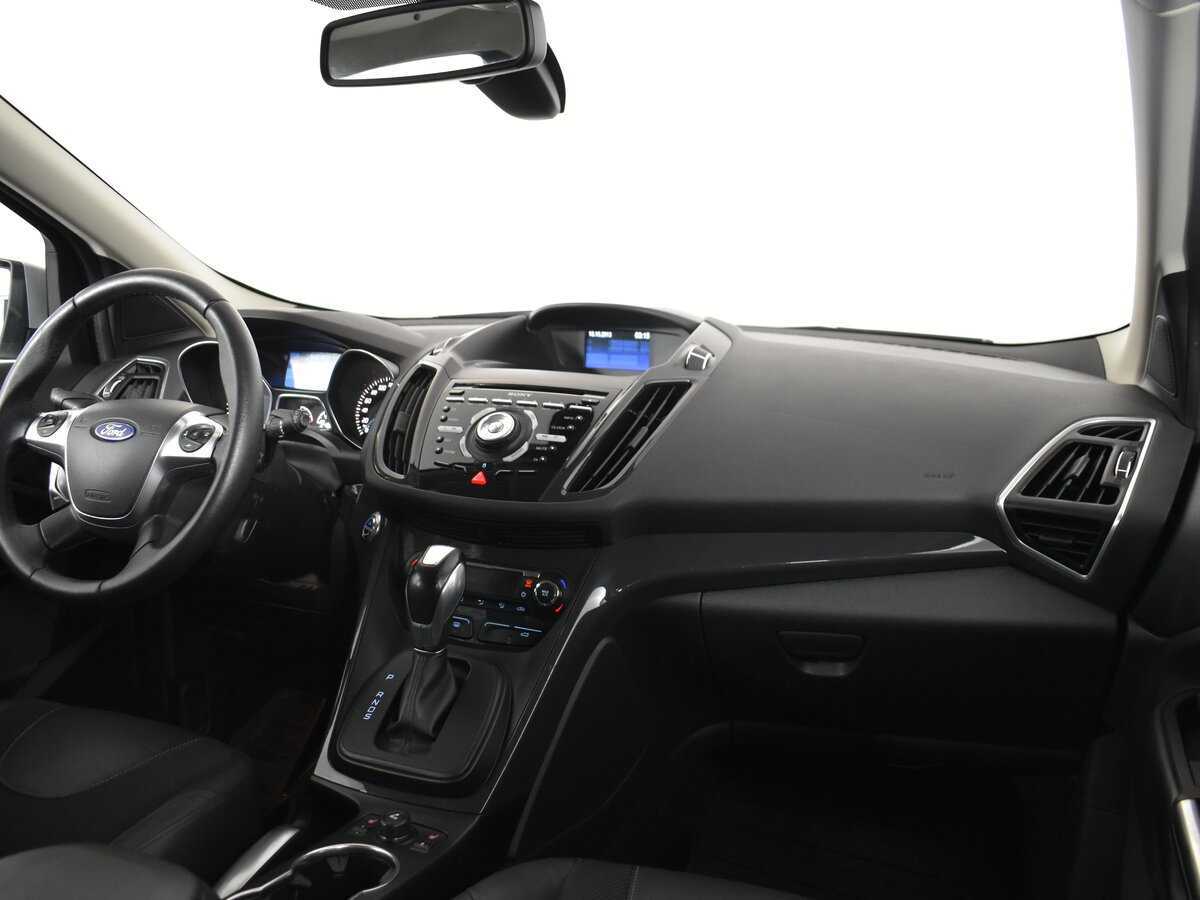Ford Kuga с пробегом — 2014 год. Фото: #10