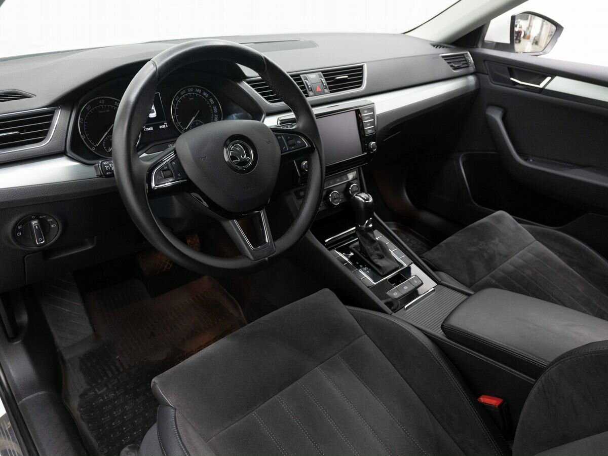Skoda Superb с пробегом — 2016 год. Фото: #7
