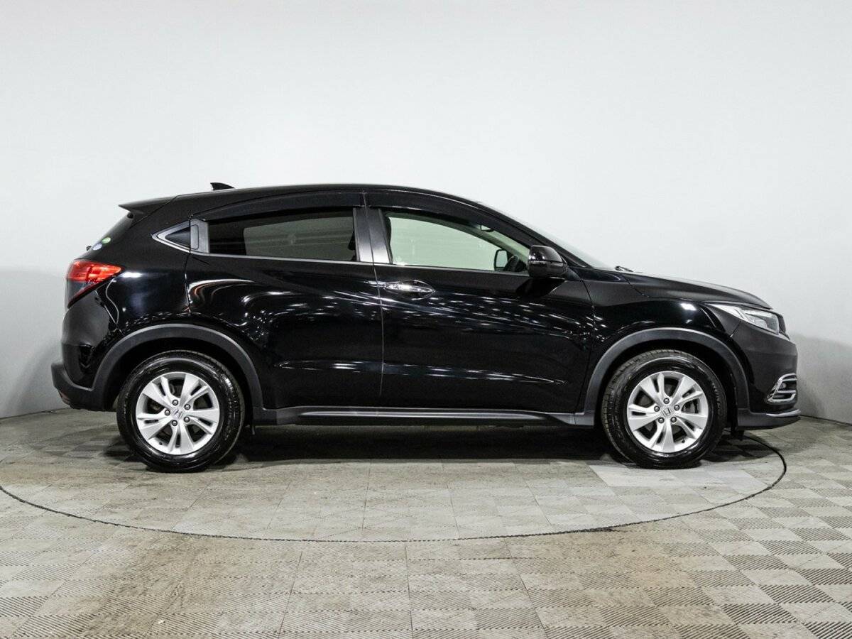 Honda Vezel с пробегом — 2019 год. Фото: #3