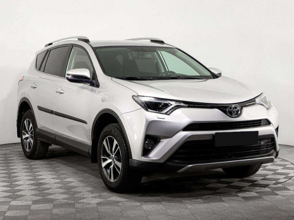 Toyota RAV4 с пробегом — 2017 год. Фото: #2
