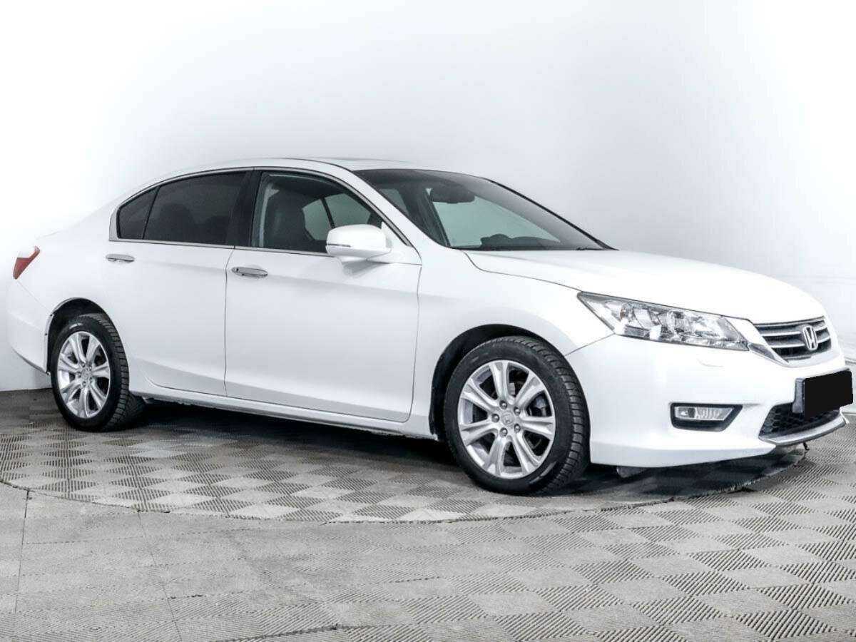 Honda Accord с пробегом — 2013 год. Фото: #2