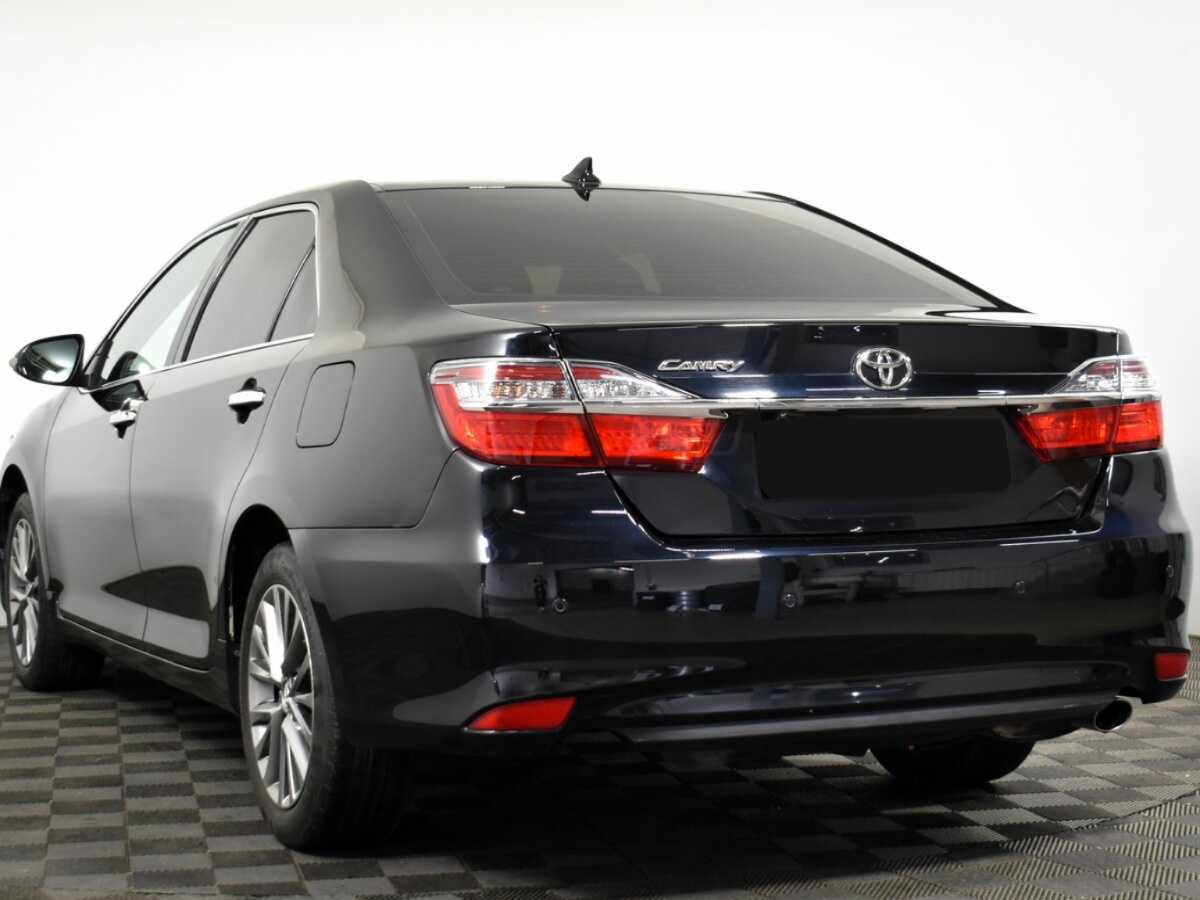 Toyota Camry с пробегом — 2017 год. Фото: #5