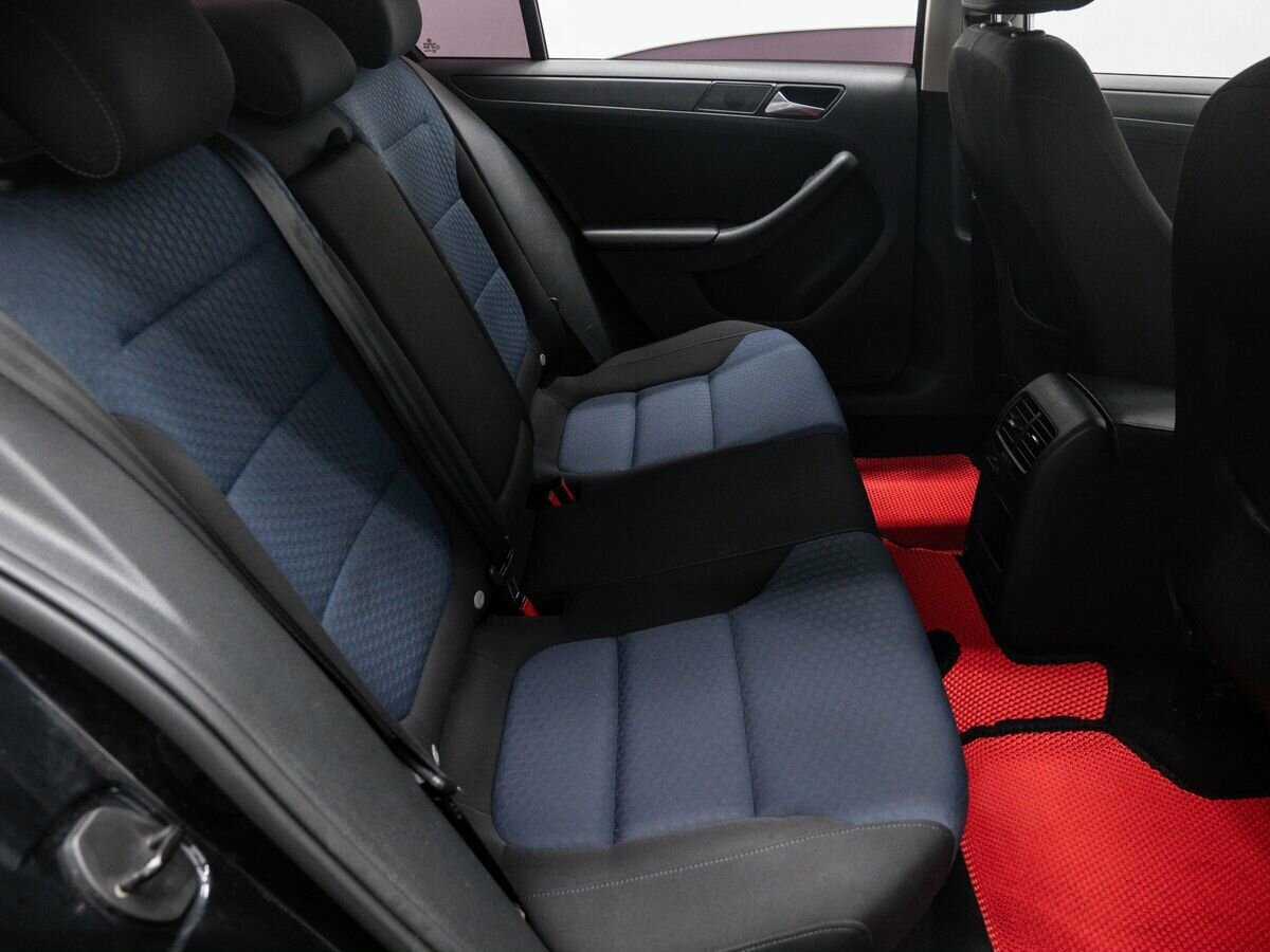 Volkswagen Jetta с пробегом — 2013 год. Фото: #8