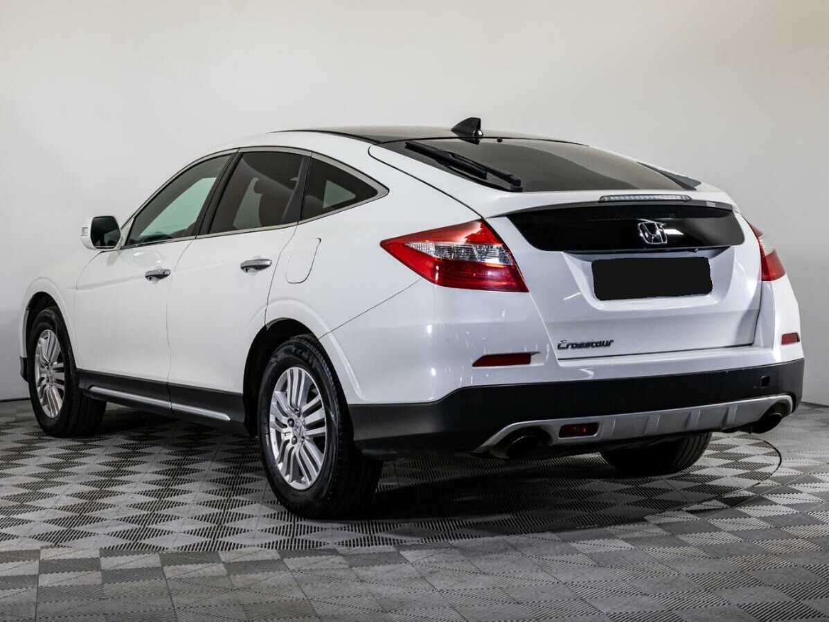 Honda Crosstour с пробегом — 2014 год. Фото: #5