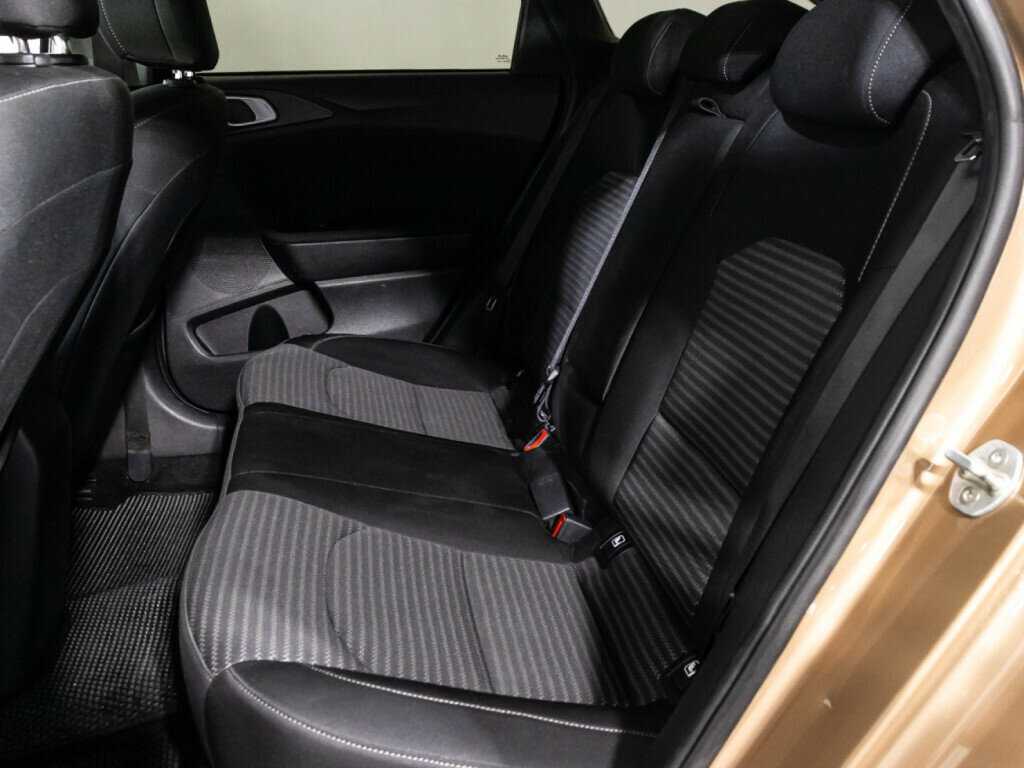 Kia Ceed с пробегом — 2021 год. Фото: #9