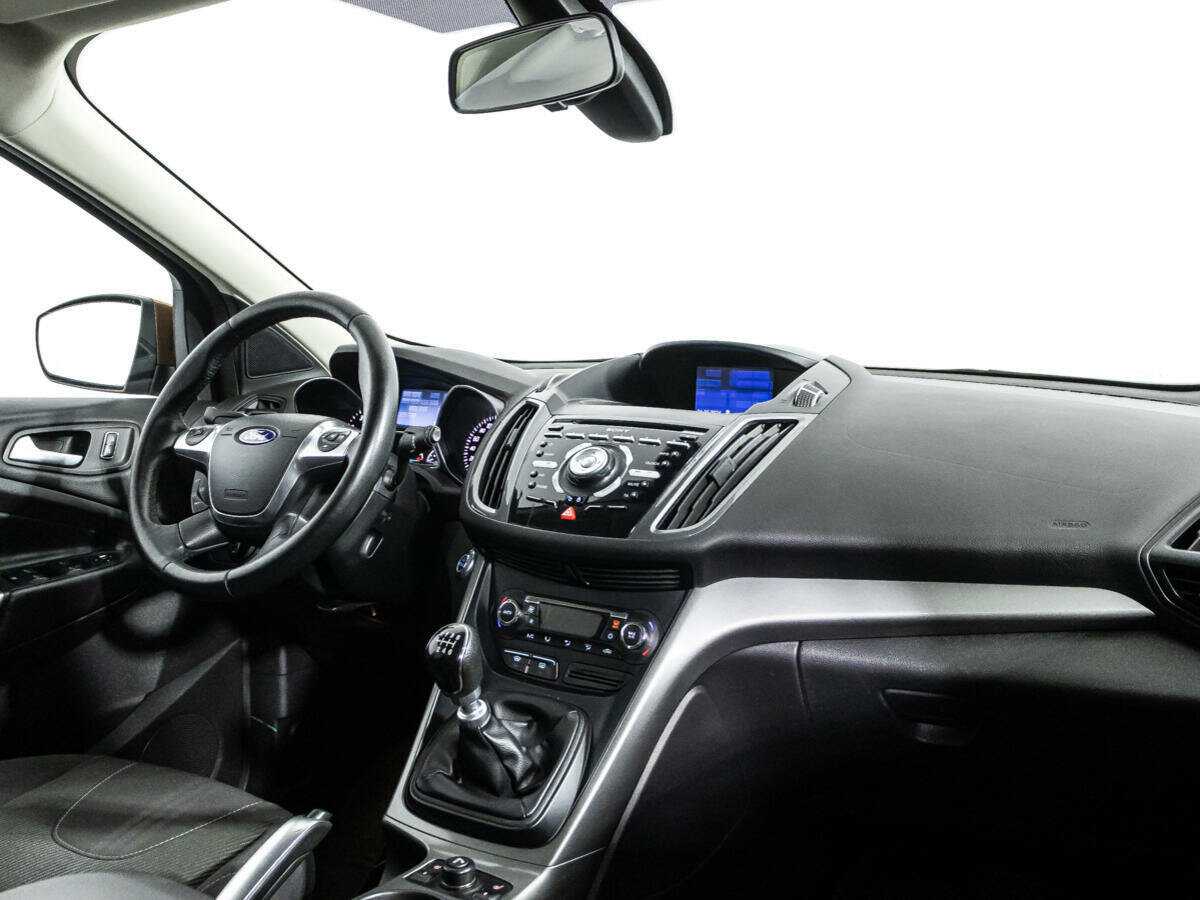 Ford Kuga с пробегом — 2013 год. Фото: #8