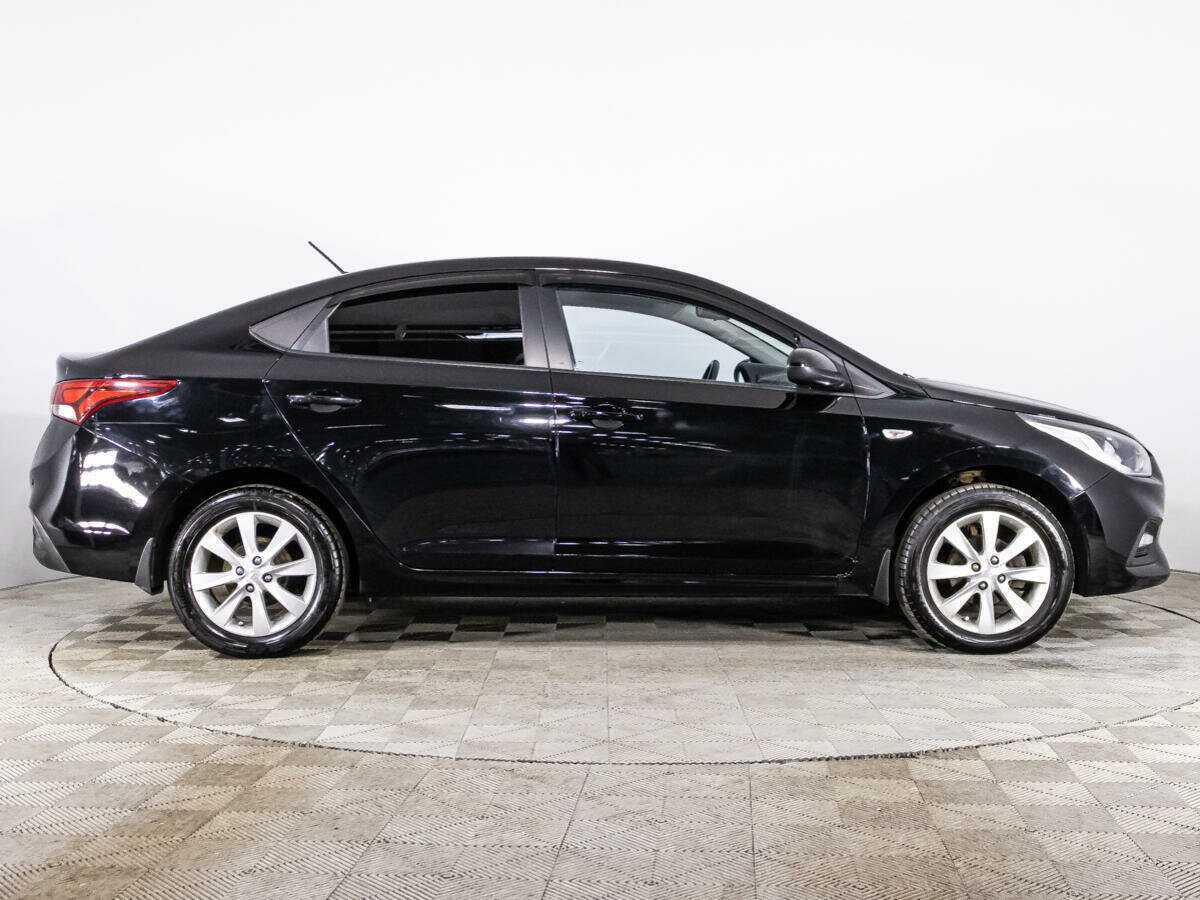 Hyundai Solaris с пробегом — 2017 год. Фото: #3