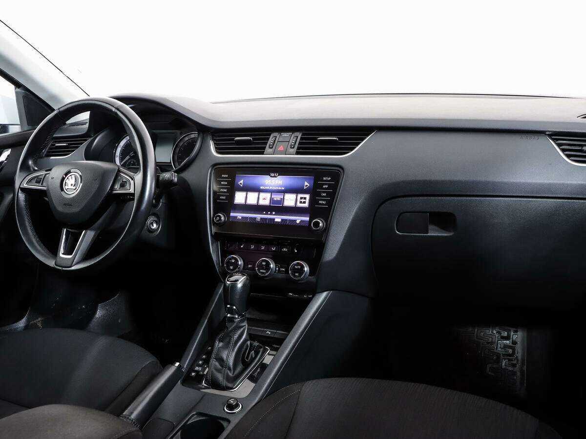 Skoda Octavia с пробегом — 2017 год. Фото: #6