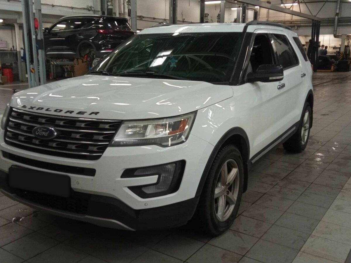 Ford Explorer с пробегом — 2017 год. Посмотреть фото