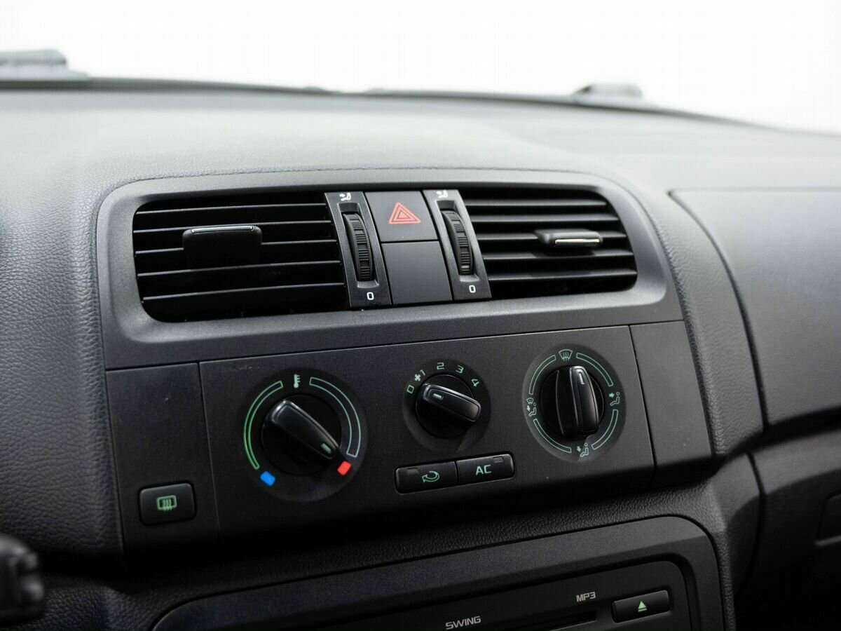 Skoda Fabia с пробегом — 2012 год. Фото: #16