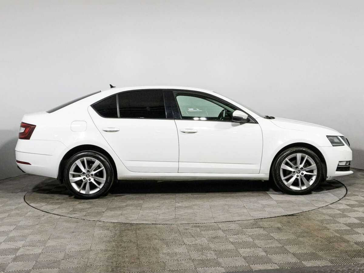 Skoda Octavia с пробегом — 2017 год. Фото: #3