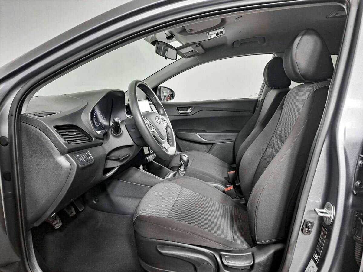 Hyundai Solaris с пробегом — 2021 год. Фото: #11