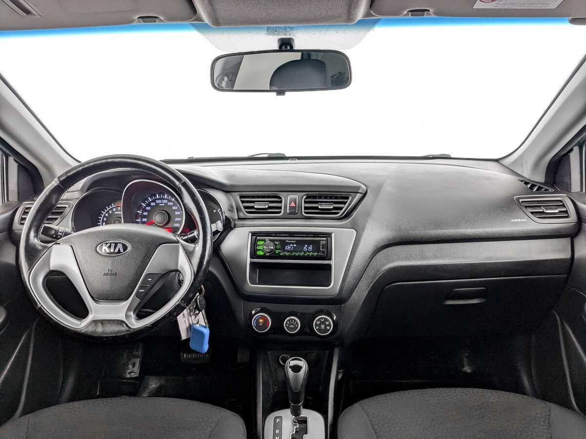 Kia Rio с пробегом — 2015 год. Фото: #11