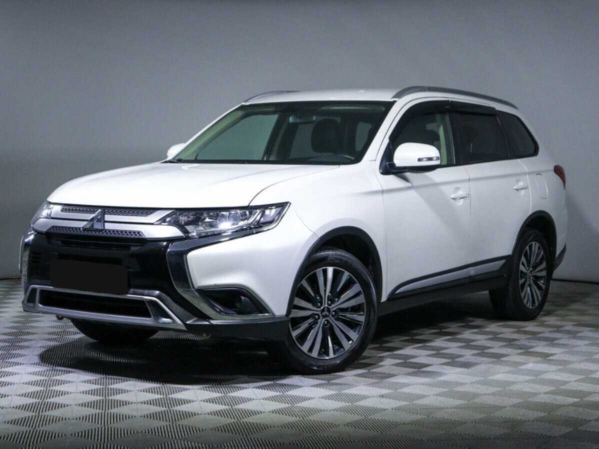 Mitsubishi Outlander с пробегом — 2018 год. Фото: #0