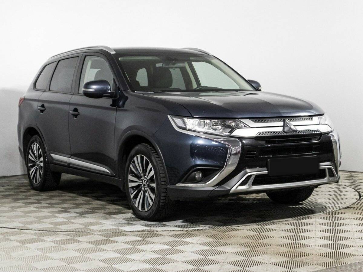 Mitsubishi Outlander с пробегом — 2018 год. Фото: #2