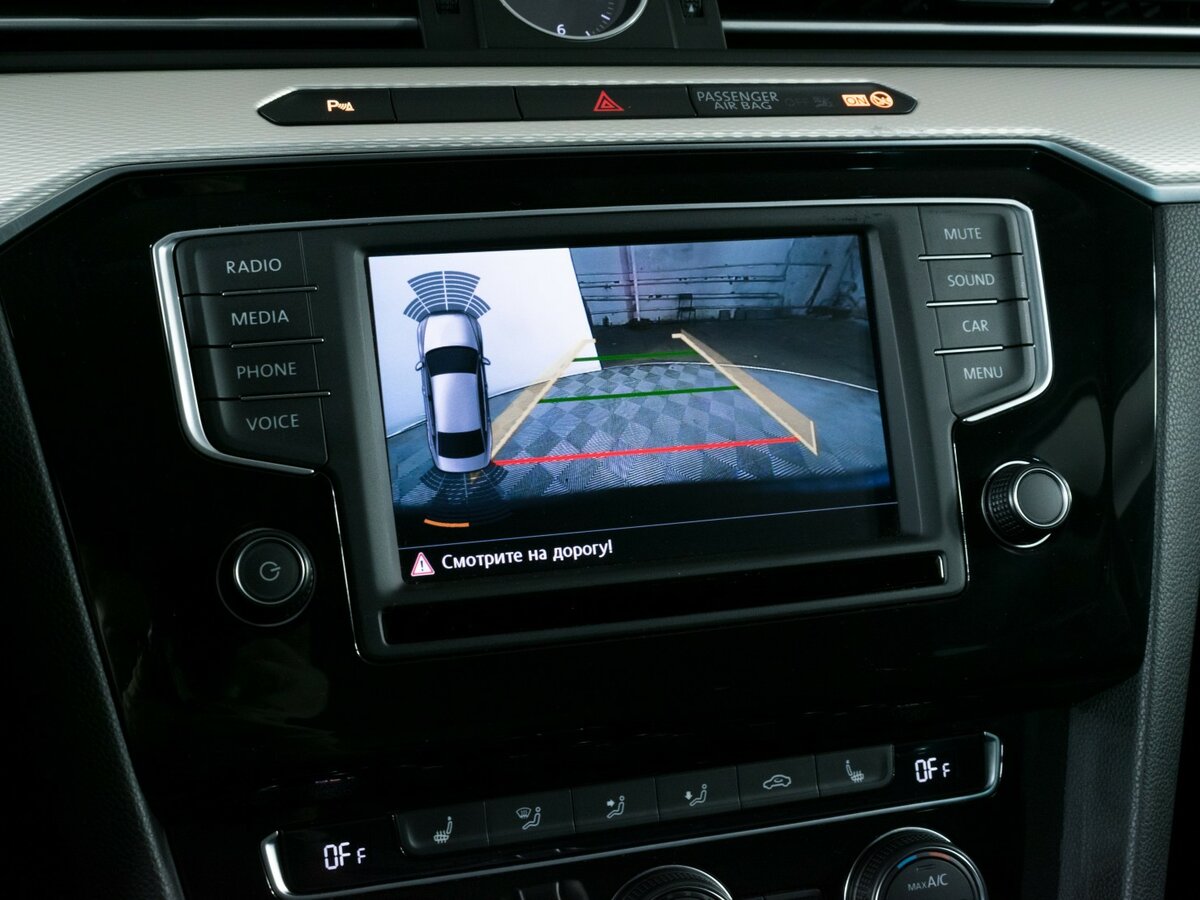 Volkswagen Passat с пробегом — 2017 год. Фото: #13