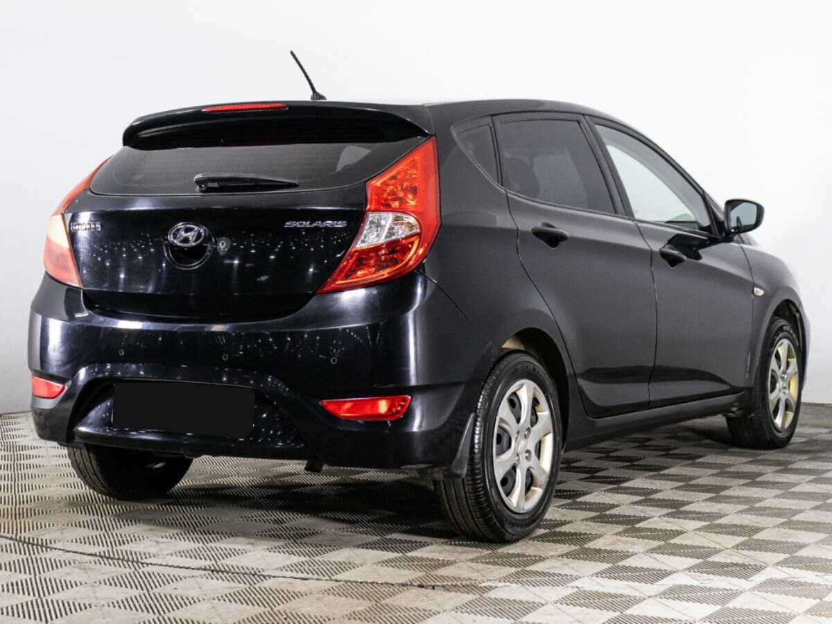 Hyundai Solaris с пробегом — 2012 год. Фото: #4