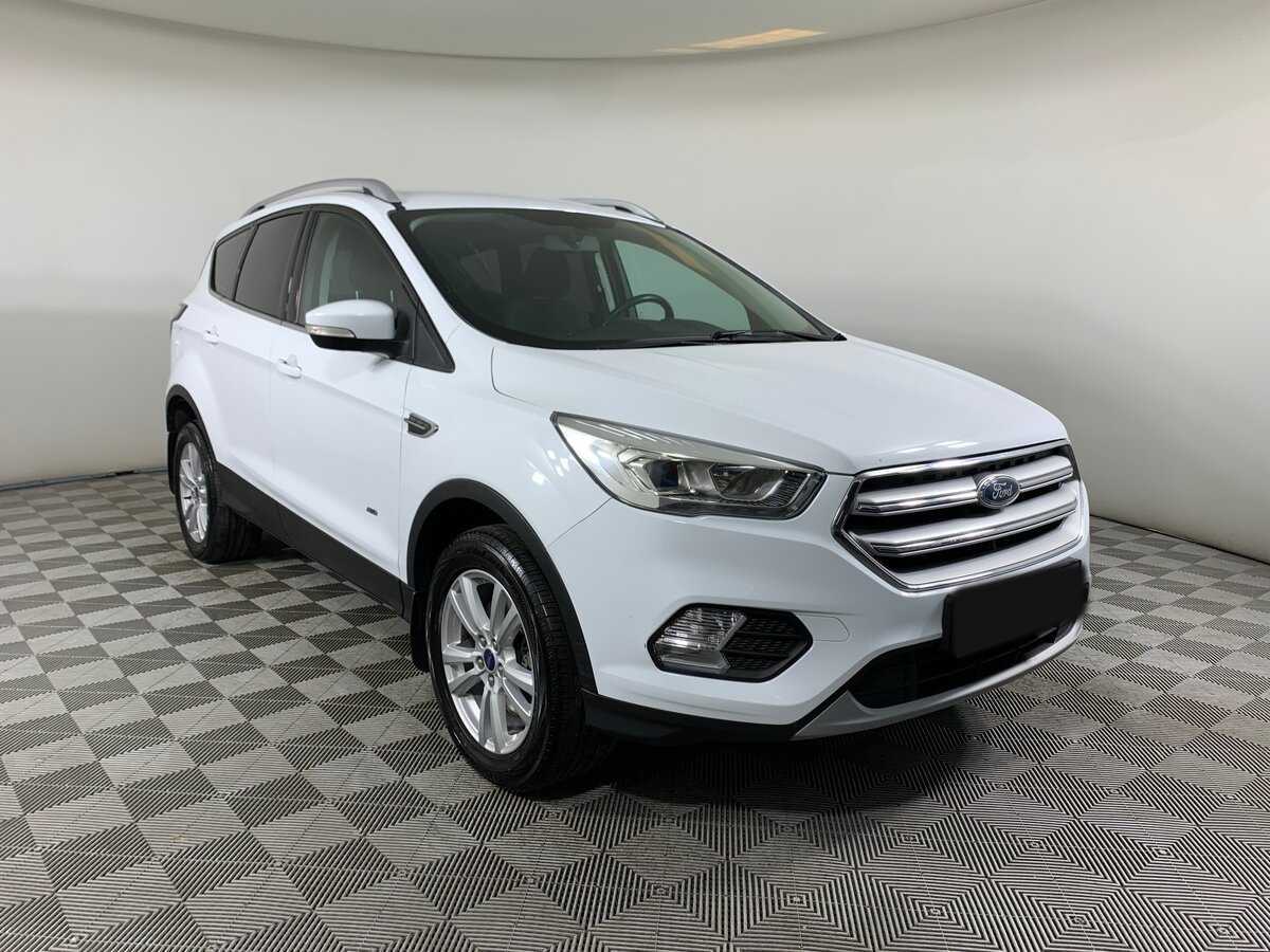 Ford Kuga с пробегом — 2017 год. Фото: #2