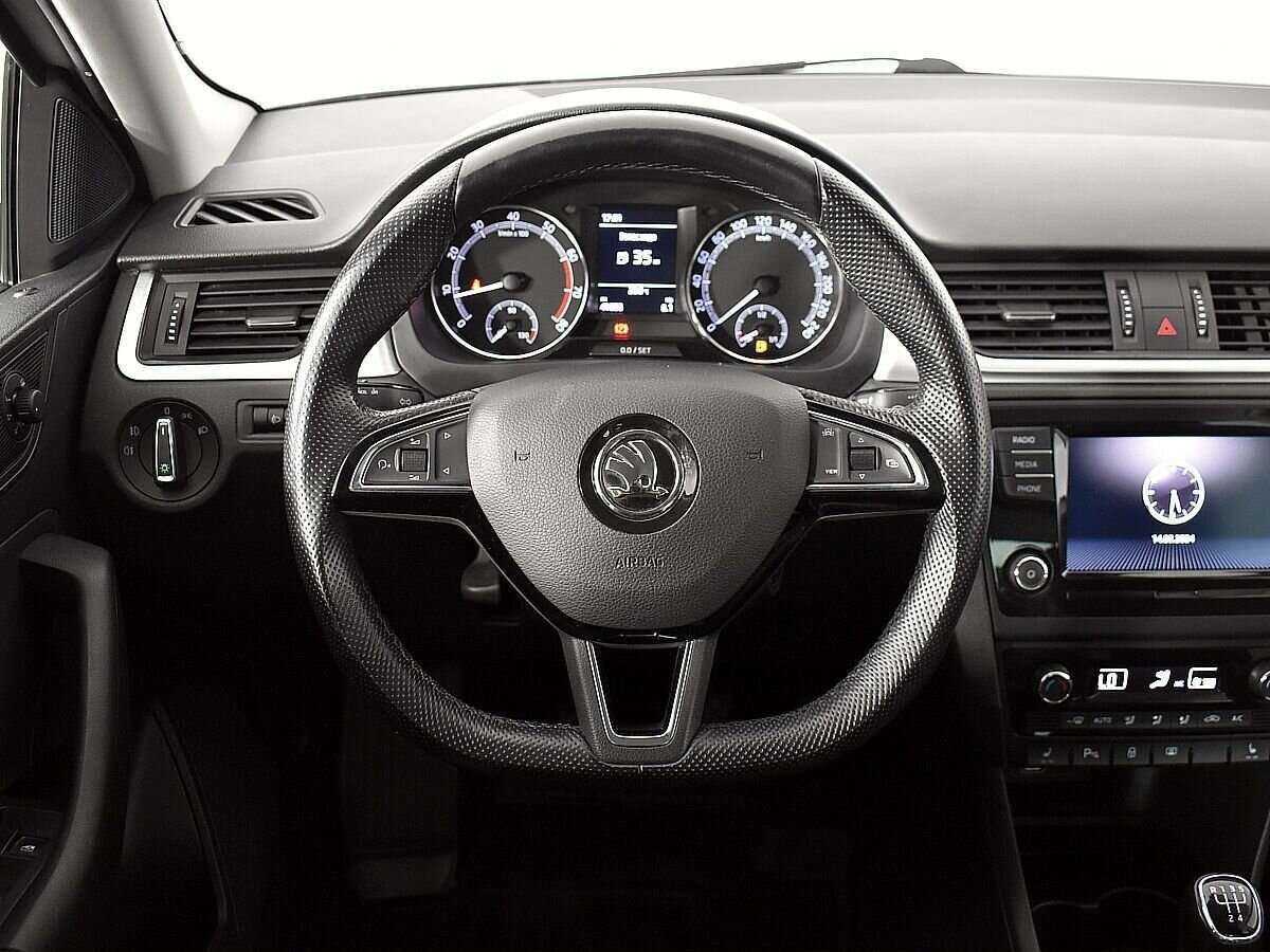 Skoda Rapid с пробегом — 2019 год. Фото: #8