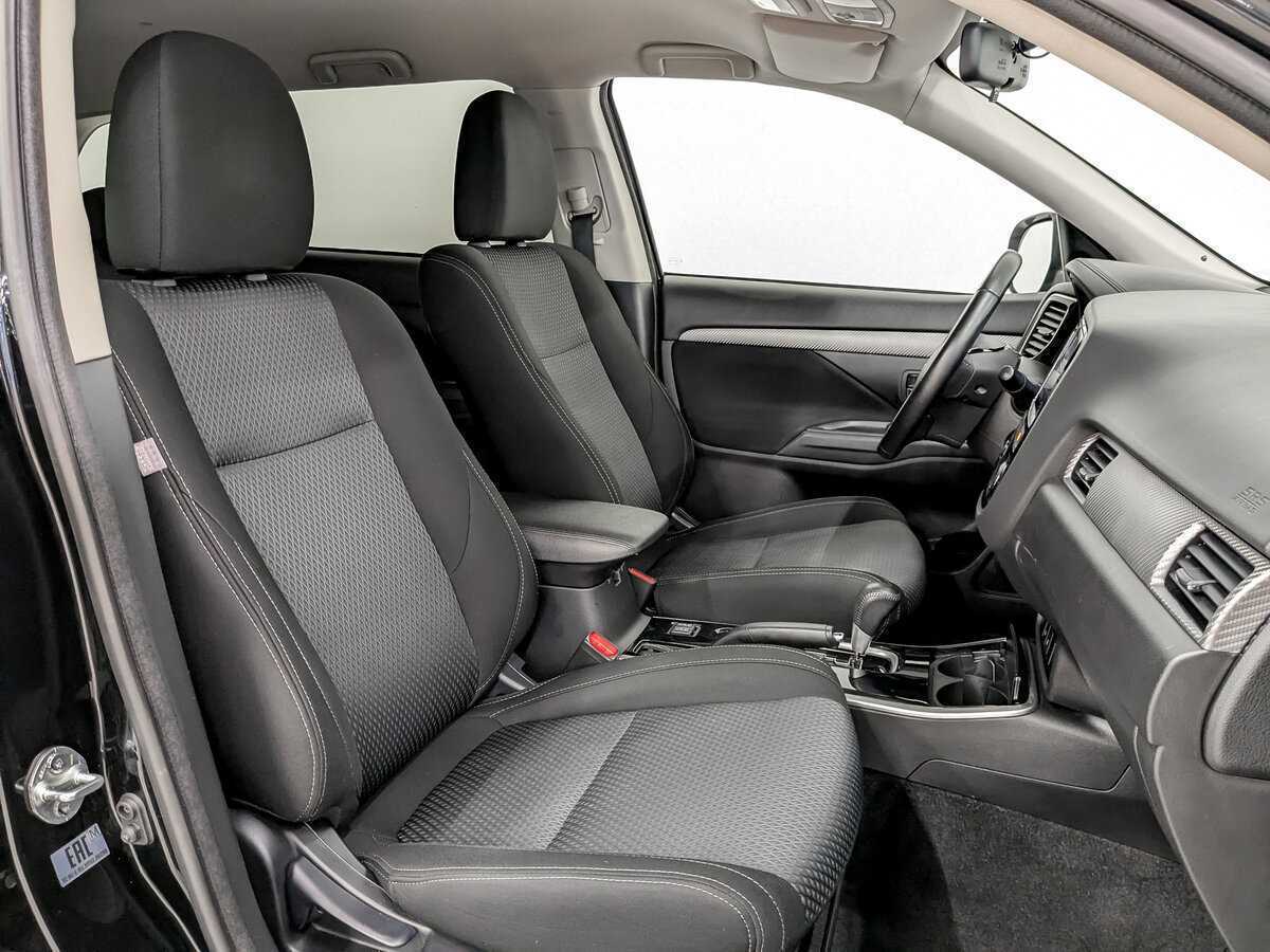 Mitsubishi Outlander с пробегом — 2018 год. Фото: #20