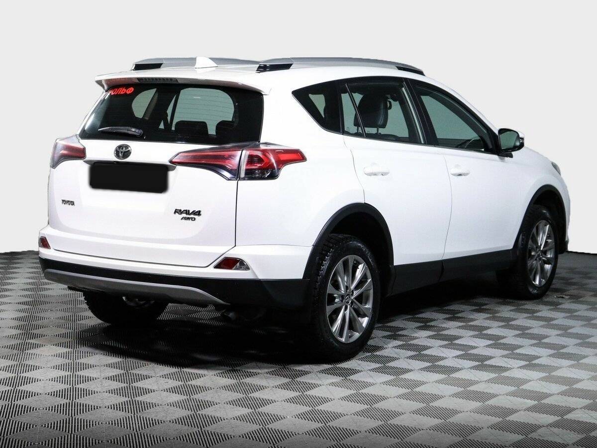 Toyota RAV4 с пробегом — 2017 год. Фото: #4