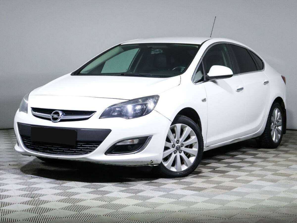 Opel Astra с пробегом — 2014 год. Посмотреть фото