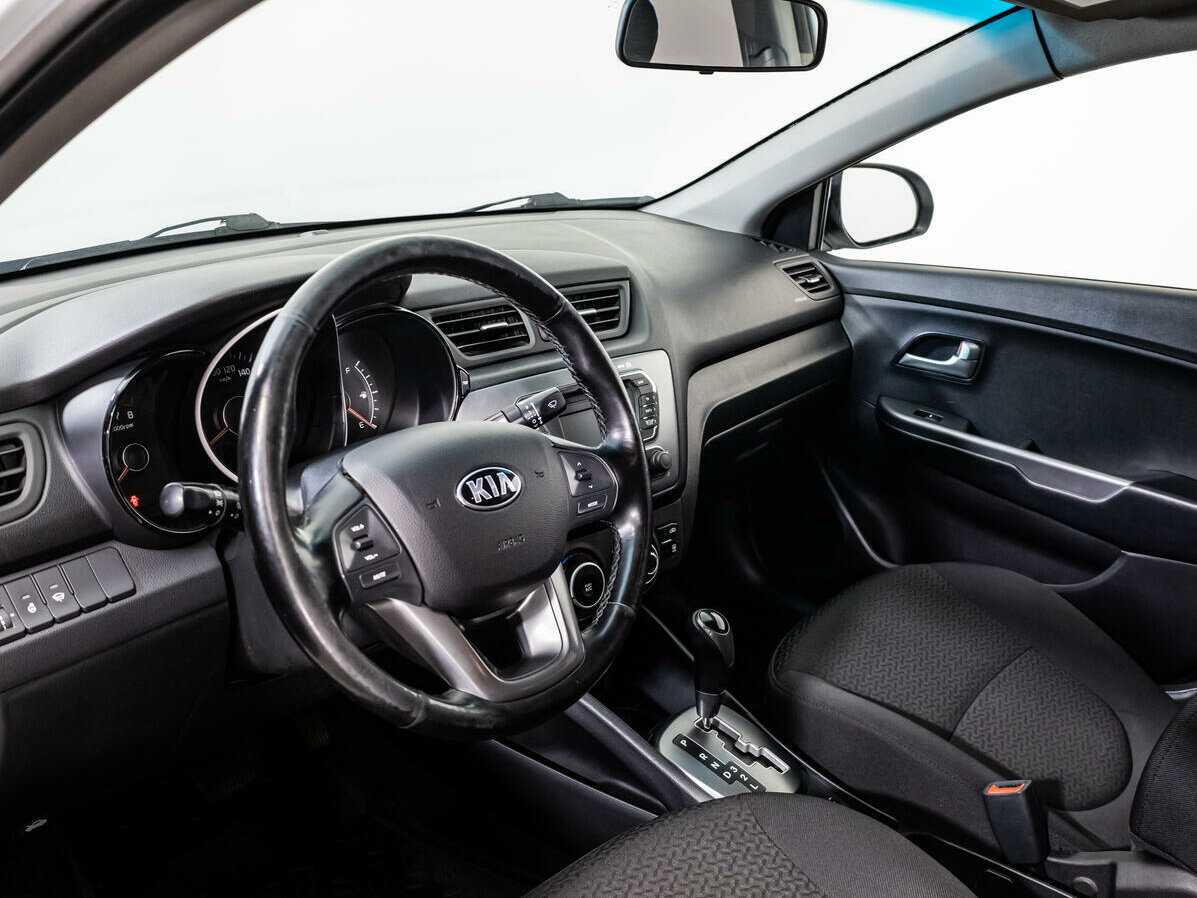 Kia Rio с пробегом — 2014 год. Фото: #10
