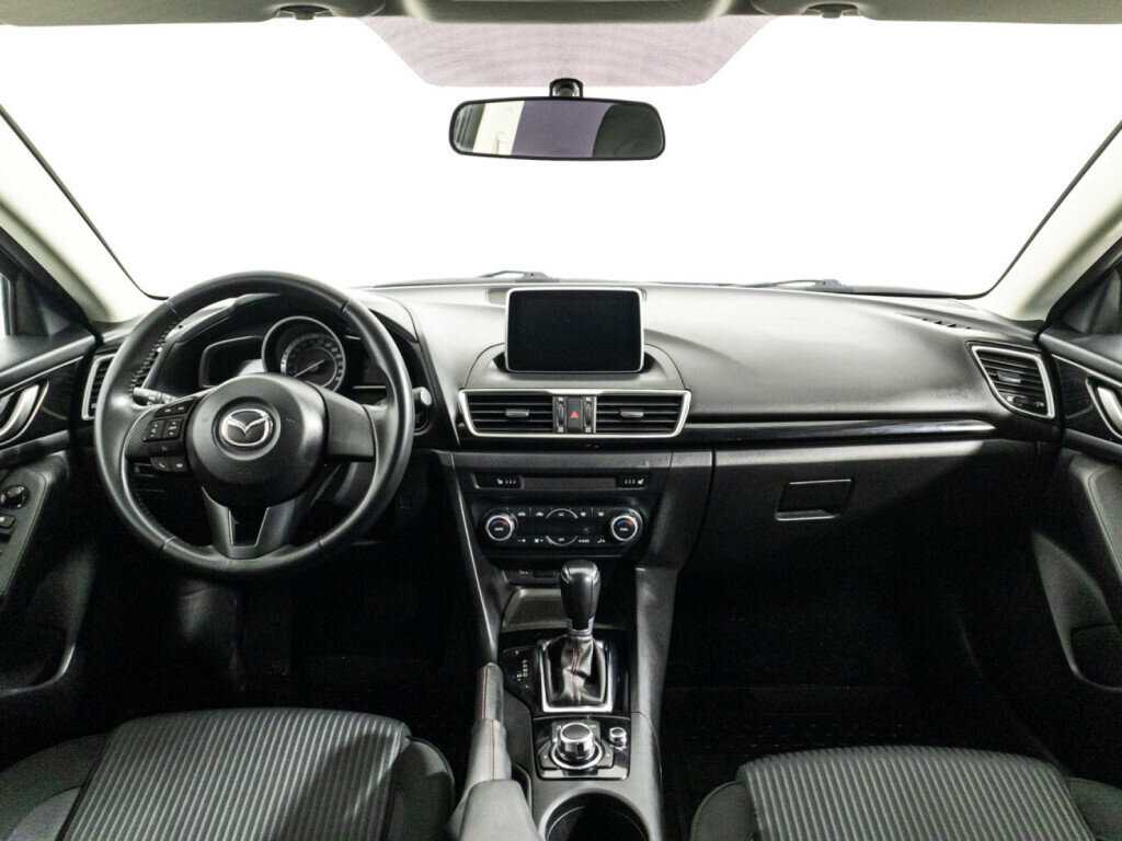 Mazda 3 с пробегом — 2013 год. Фото: #12