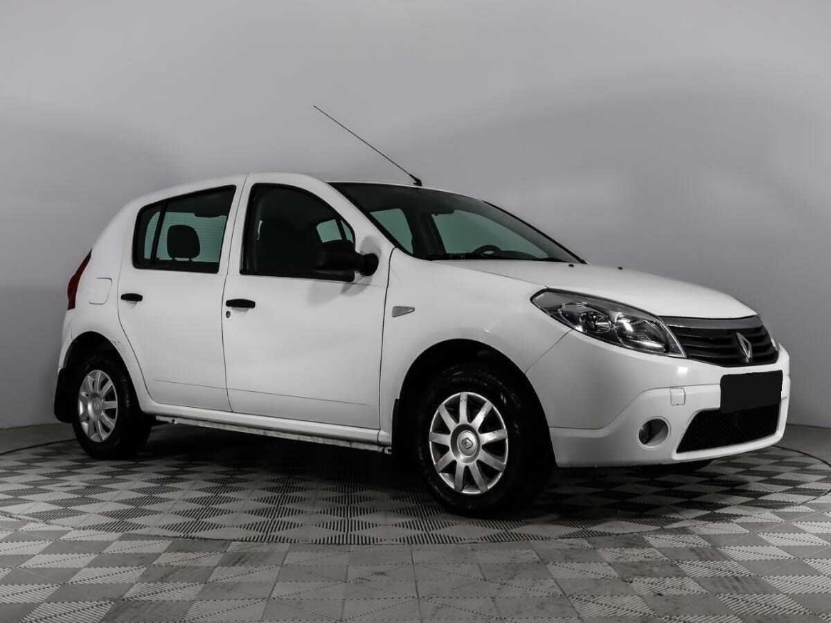 Renault Sandero с пробегом — 2014 год. Фото: #2