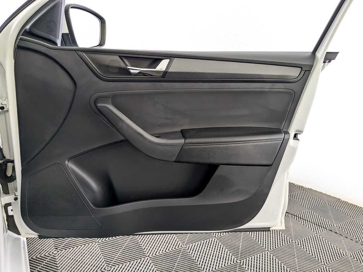 Skoda Rapid с пробегом — 2020 год. Фото: #18