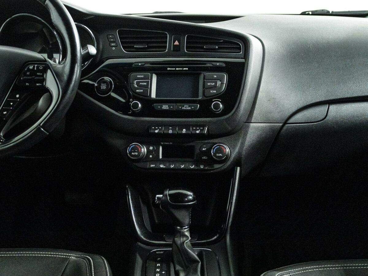 Kia Ceed с пробегом — 2015 год. Фото: #13