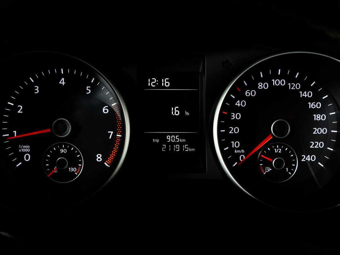 Volkswagen Golf с пробегом — 2012 год. Фото: #17