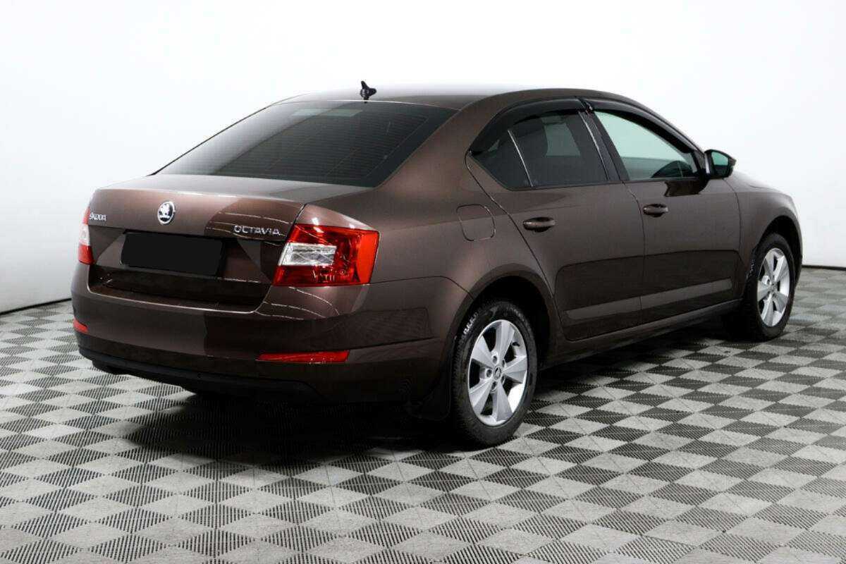 Skoda Octavia с пробегом — 2015 год. Фото: #4