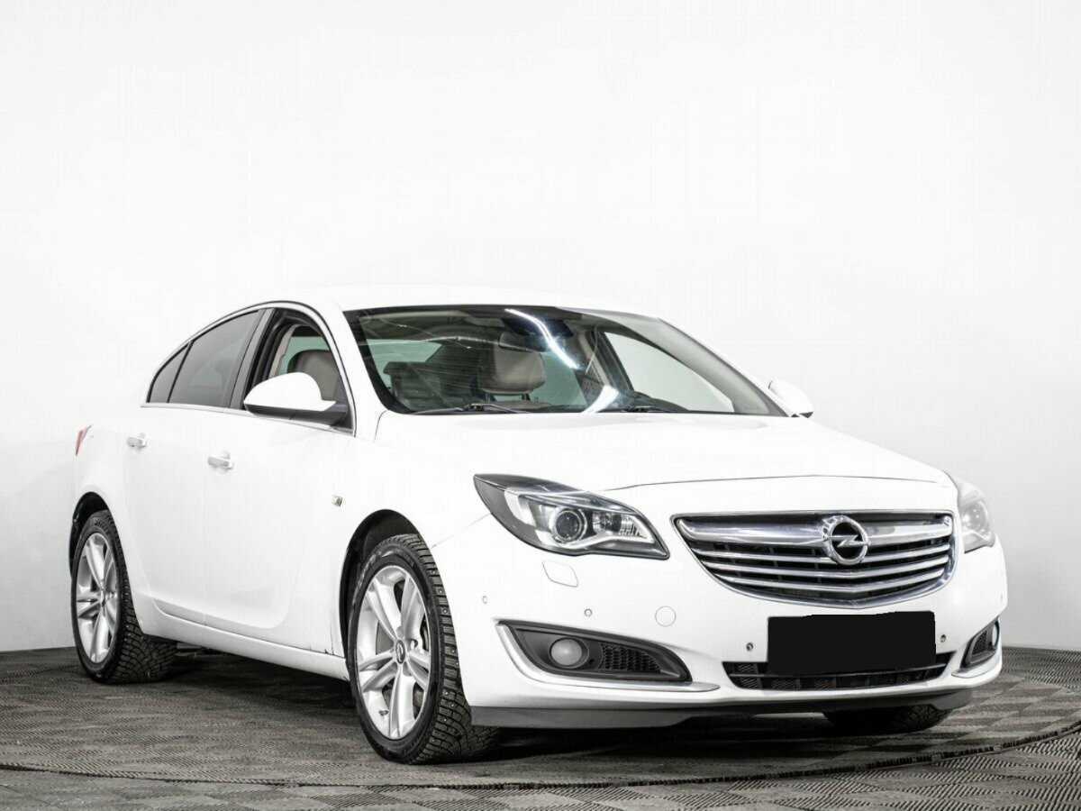 Opel Insignia с пробегом — 2015 год. Фото: #2
