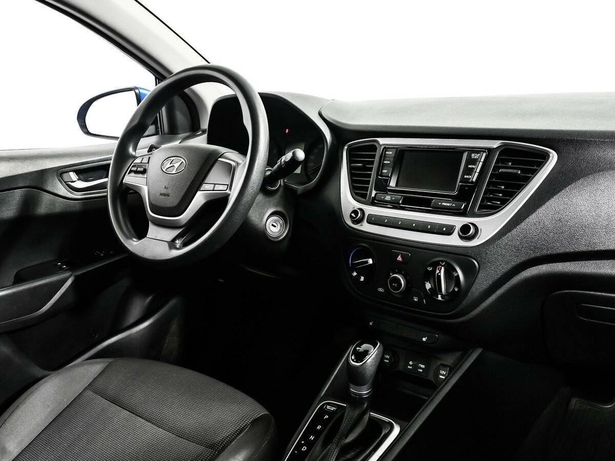Hyundai Solaris с пробегом — 2017 год. Фото: #8