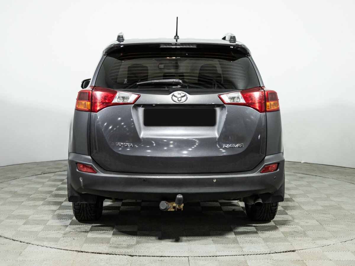 Toyota RAV4 с пробегом — 2014 год. Фото: #5