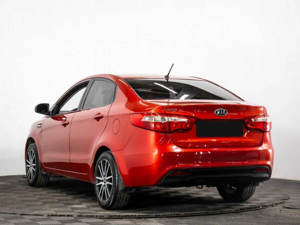 Kia Rio с пробегом — 2012 год. Фото: #5