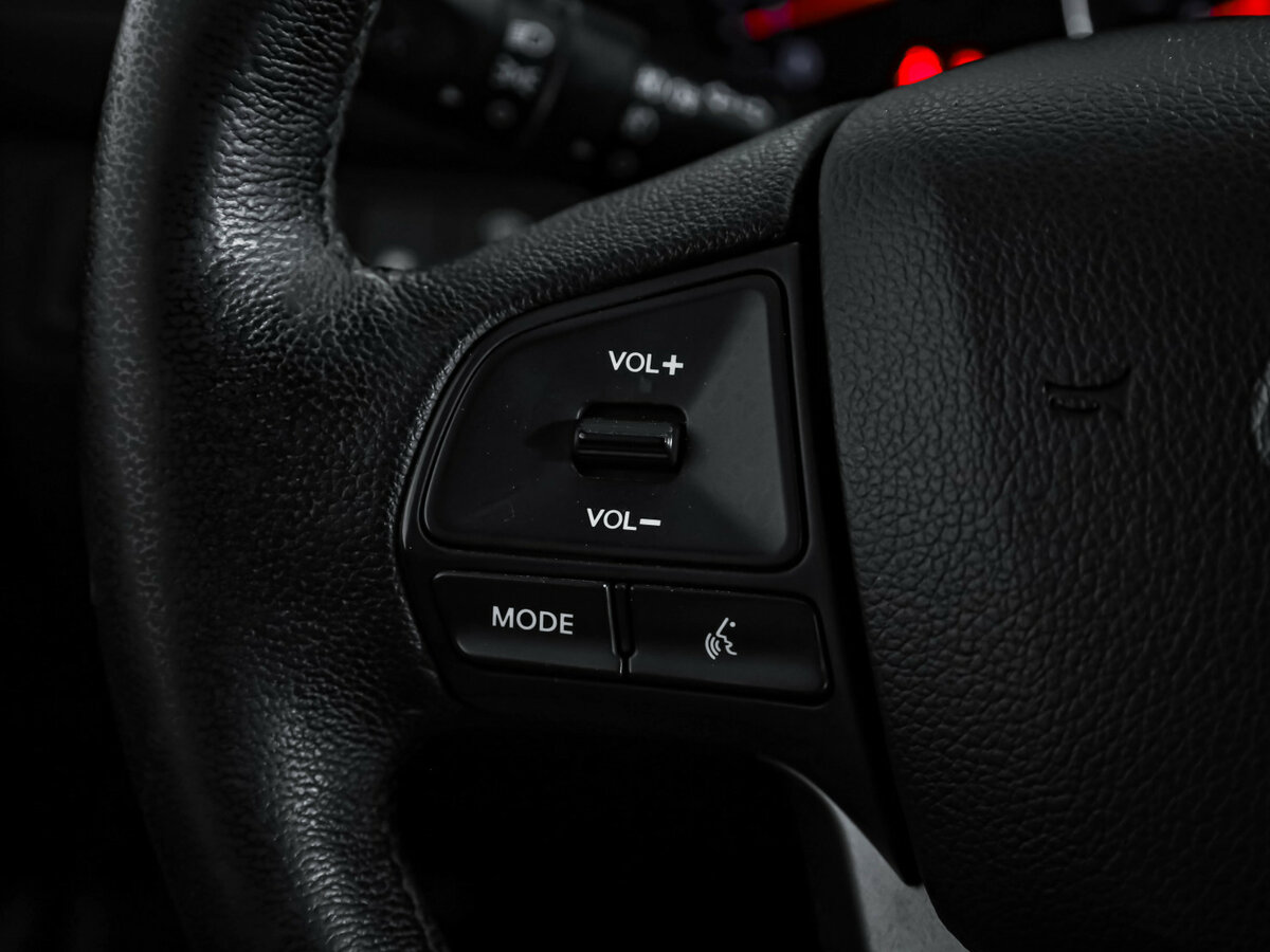 Kia Rio с пробегом — 2013 год. Фото: #14